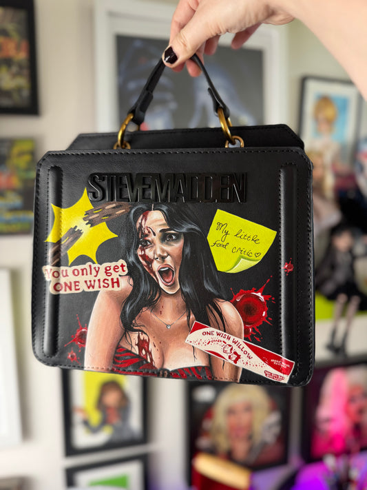 Nikki with Post it Purse